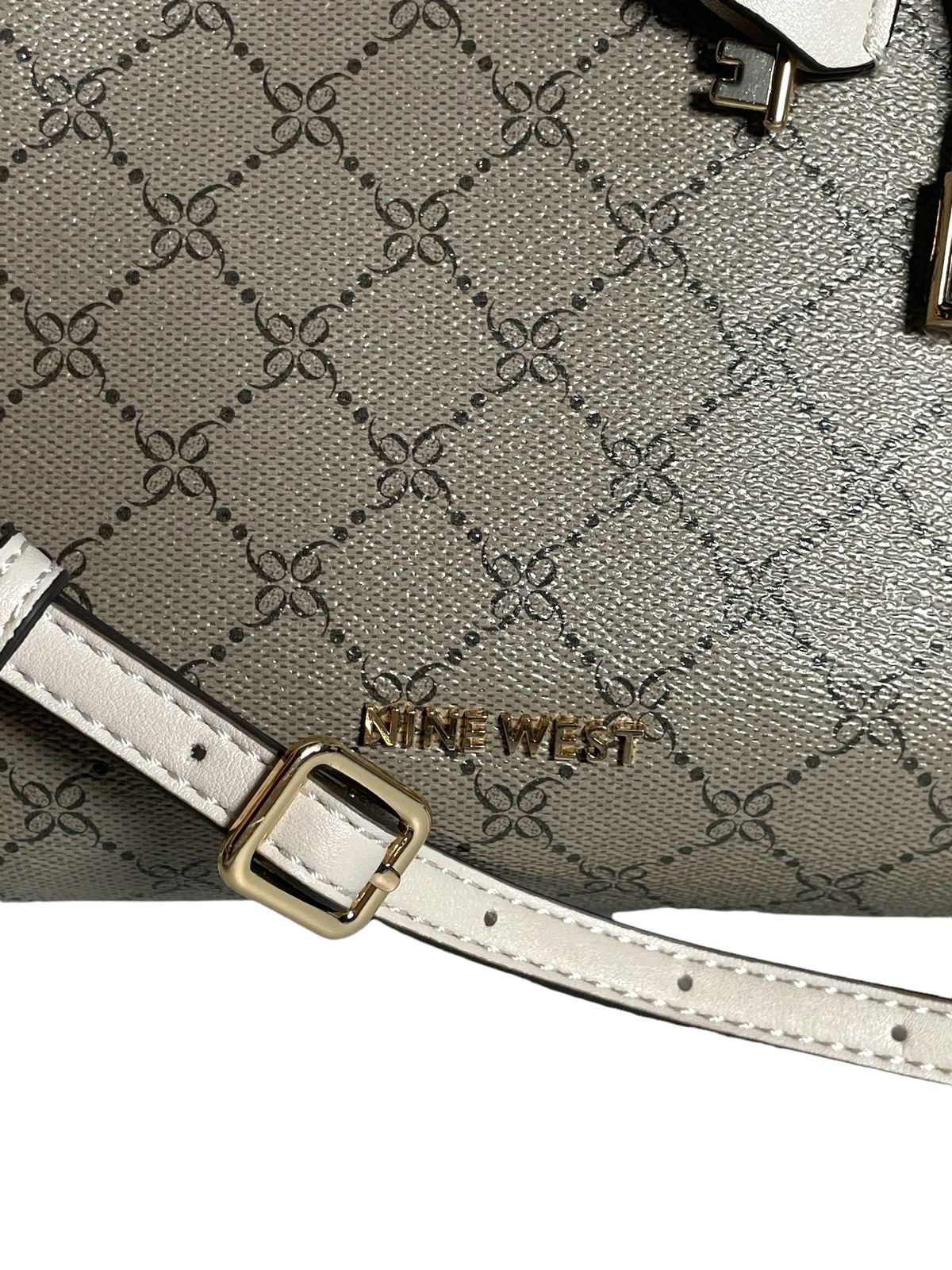 Bolsa de Mano Nine West Gris con Asa Blanca